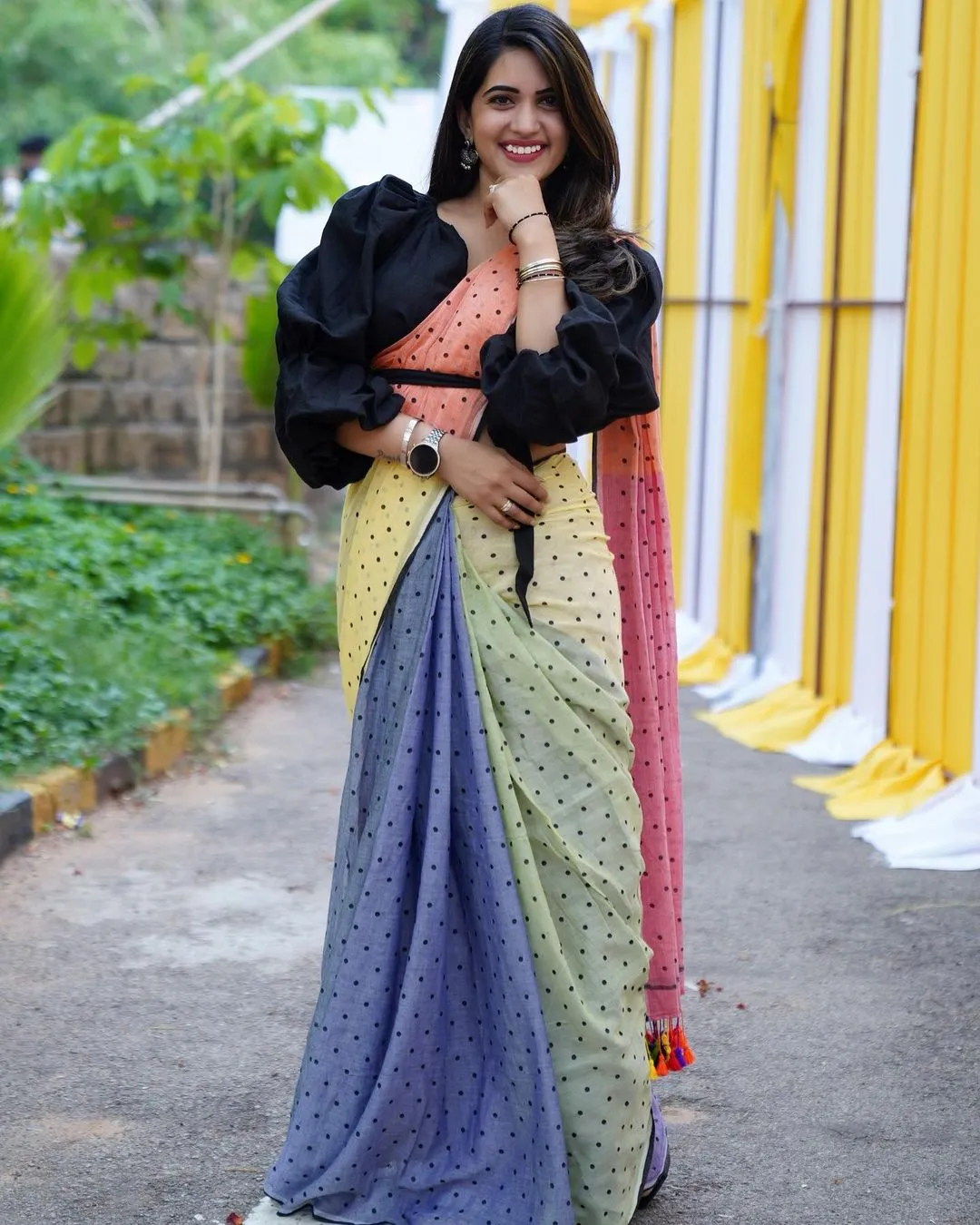 TELUGU TV ACTRESS SRAVANTHI CHOKARAPU PHOTOSHOOT IN YELLOW SAREE 2